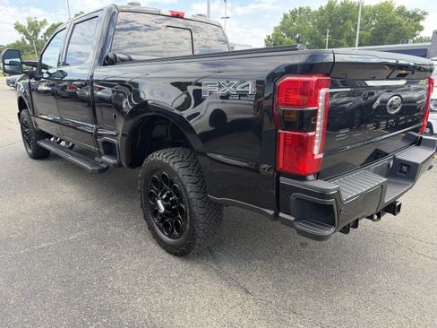 Certified 2023 Ford F250 XLT w/ Black Appearance Package AWD/4WD image 3