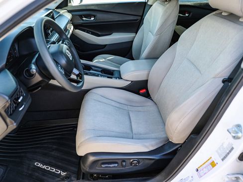 Used 2025 Honda Accord SE image 11