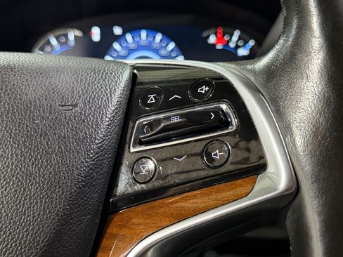 Used 2016 Cadillac Escalade Luxury RWD image 25
