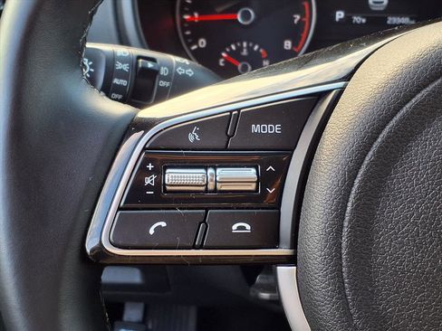 Used 2020 Kia Sportage EX image 16