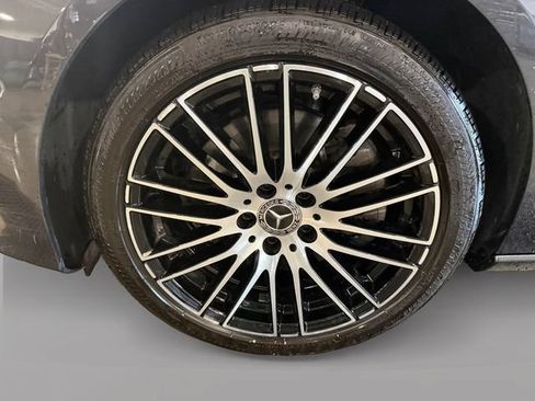 Used 2023 Mercedes-Benz C 300 4MATIC Sedan image 8