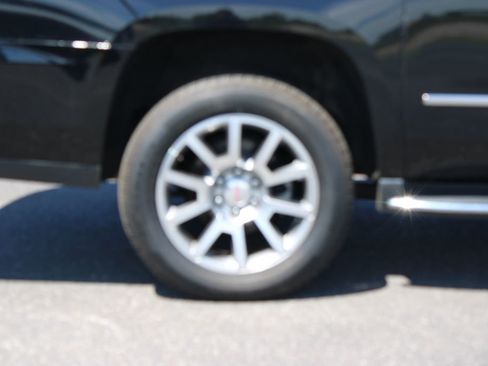 Used 2020 GMC Yukon XL Denali RWD image 13