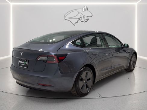 Used 2023 Tesla Model 3 Standard Range image 5