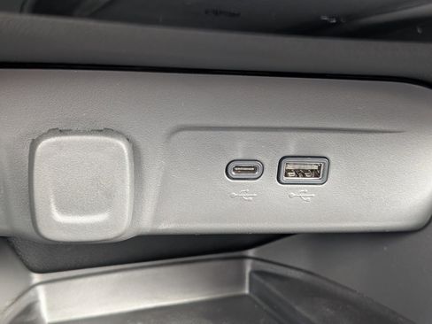 New 2026 Chevrolet Trax RS w/ Sunroof Package image 17