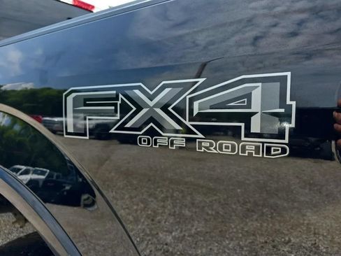 Used 2020 Ford F150 Lariat w/ Equipment Group 502A Luxury AWD/4WD image 10