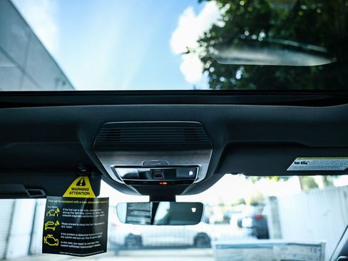 New 2026 Volkswagen GTI SE image 25