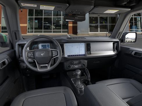 New 2025 Ford Bronco Outer Banks w/ Sasquatch Package image 9