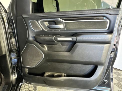 Used 2019 RAM 1500 Laramie AWD/4WD image 45