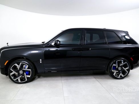 Used 2026 Rolls-Royce Cullinan AWD/4WD image 3