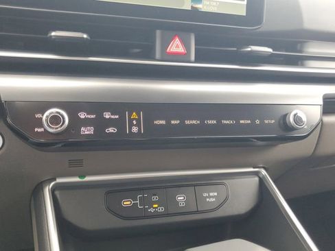 New 2026 Kia Carnival LXS image 22