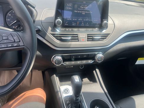 New 2025 Nissan Altima 2.5 S image 18