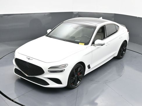 Used 2022 Genesis G70 3.3T w/ Sport Prestige Package image 32