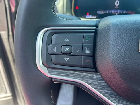 Used 2024 Jeep Wagoneer Series II w/ Flexible Seating Group AWD/4WD image 11