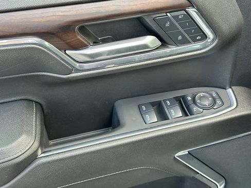 Used 2024 GMC Sierra 1500 SLT image 13