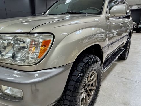 Used 2006 Toyota Land Cruiser image 19