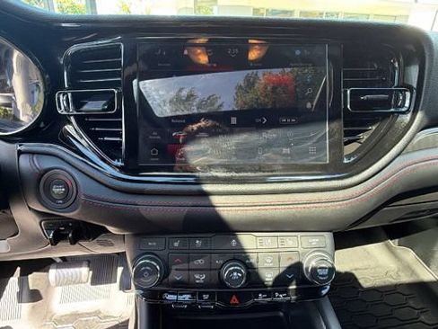 Used 2024 Dodge Durango GT AWD/4WD image 25
