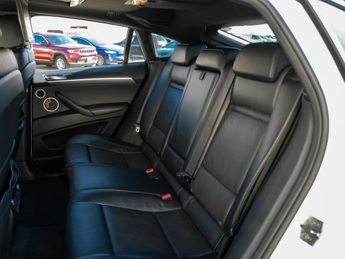 Used 2012 BMW X6 M image 38