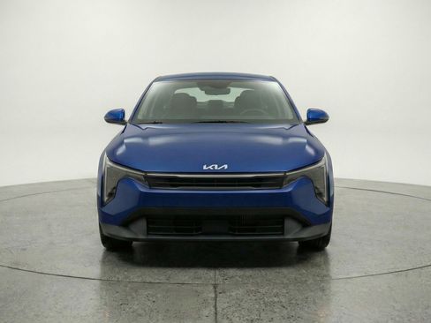 Used 2025 Kia K4 LXS image 1