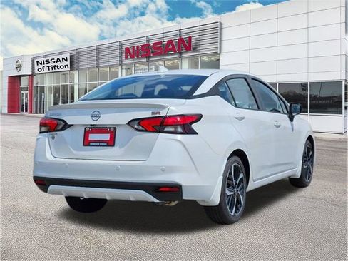 New 2025 Nissan Versa SR w/ Trunk Package image 5