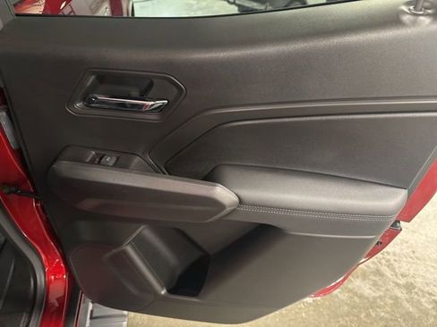 Used 2024 Chevrolet Colorado LT w/ LT Convenience Package III image 28