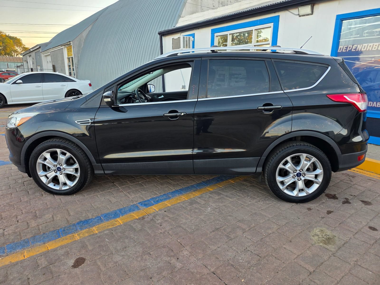 Used 2015 Ford Escape Titanium AWD/4WD image 10