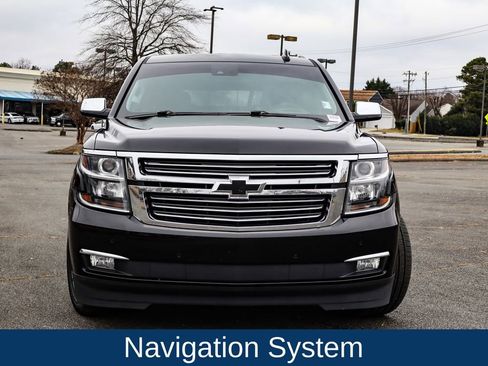 Used 2018 Chevrolet Suburban Premier image 2