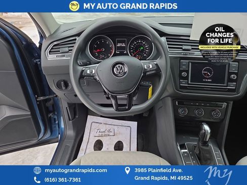 Used 2020 Volkswagen Tiguan S w/ 3rd Row Seat Package image 21