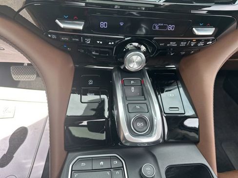 Used 2023 Acura MDX SH-AWD w/ Advance Package image 13