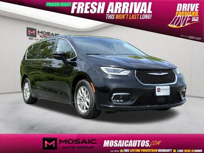 Used 2024 Chrysler Pacifica Touring-L