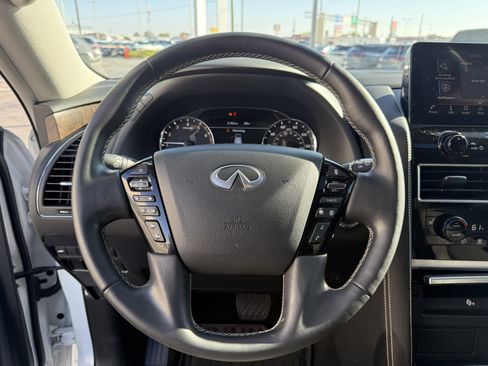 Certified 2024 INFINITI QX80 Premium Select image 20