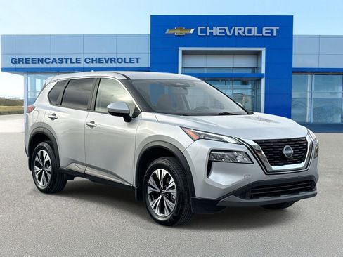 Used 2023 Nissan Rogue SV image 1