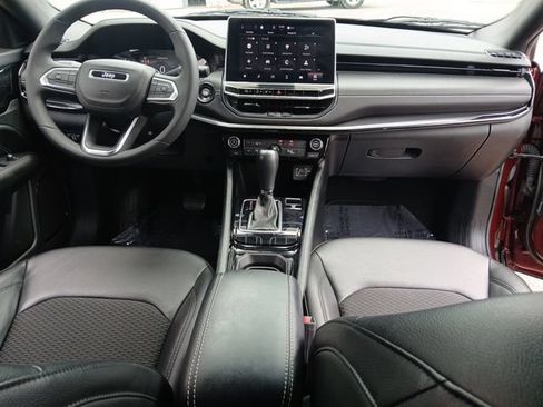 Used 2022 Jeep Compass Latitude FWD image 15