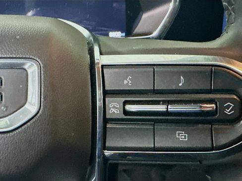 Used 2024 GMC Canyon Elevation w/ Convenience Package image 17