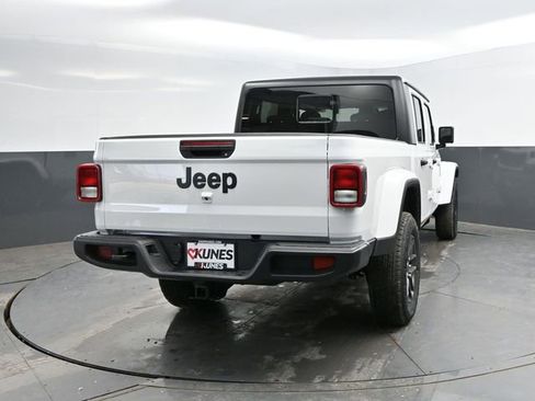 New 2026 Jeep Gladiator Sport image 6