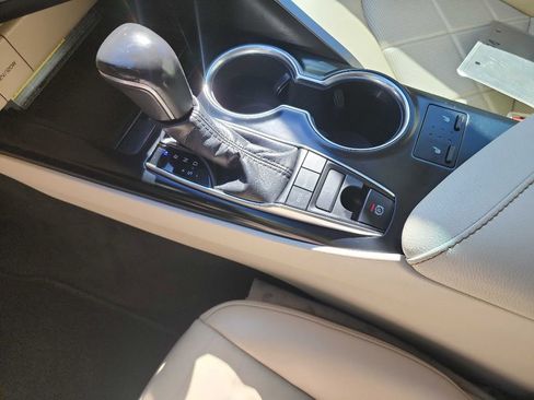 Used 2019 Toyota Camry XSE image 23