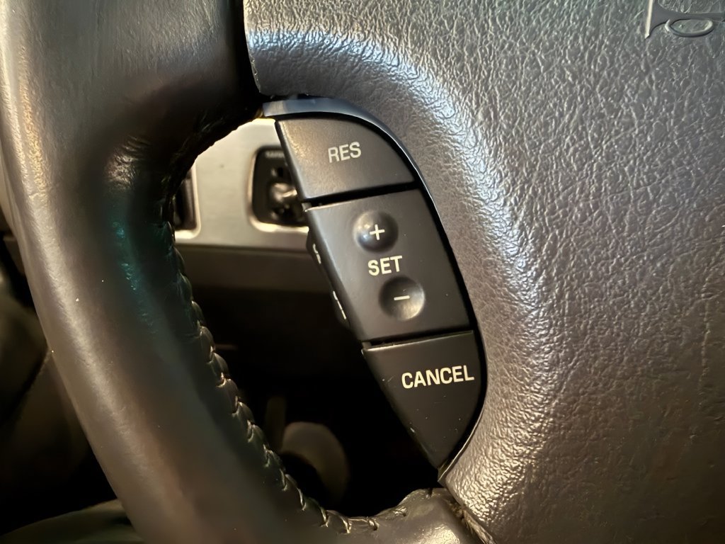 Used 2002 Ford Thunderbird RWD image 19