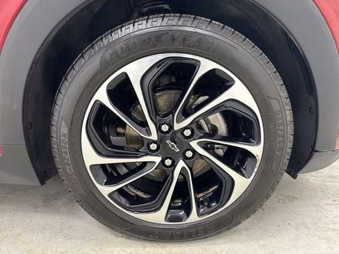 Used 2022 Chevrolet Bolt EUV Premier w/ Sun & Sound Package image 15