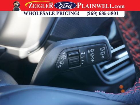 Used 2025 Ford Escape ST-Line image 25