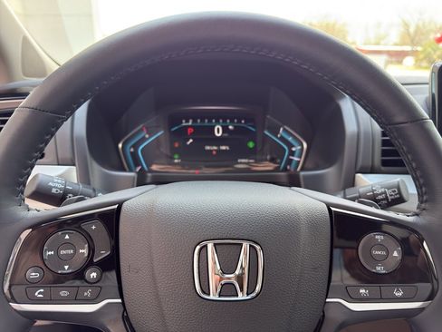 Certified 2023 Honda Odyssey Touring image 18