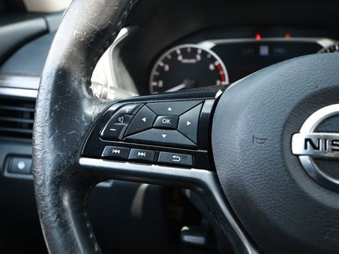 Used 2019 Nissan Altima 2.0 Edition One FWD image 13