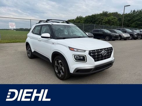 Used 2020 Hyundai Venue SEL w/ Convenience + Premium Package FWD image 1