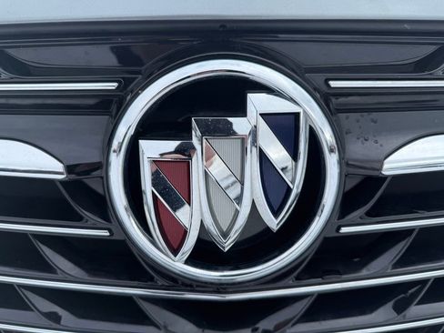 Used 2023 Buick Envision Essence image 19