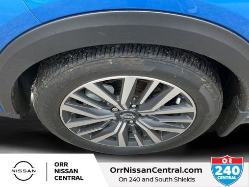 Used 2023 Nissan Kicks SV FWD image 9