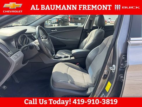 Used 2012 Hyundai Sonata SE w/ Navigation & Sunroof Pkg FWD image 9