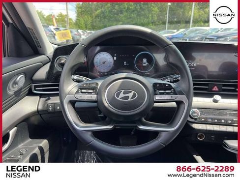 Used 2024 Hyundai Elantra SEL w/ Convenience Package FWD image 13