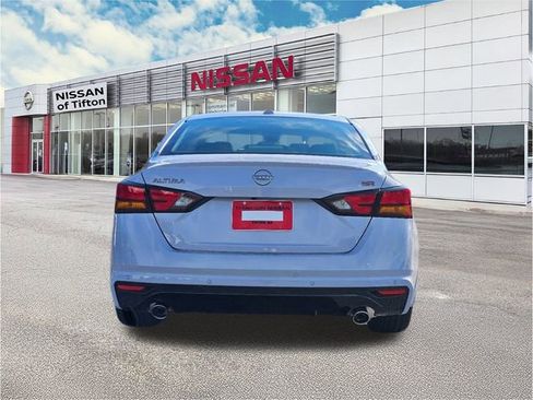 New 2025 Nissan Altima 2.5 SR FWD image 6