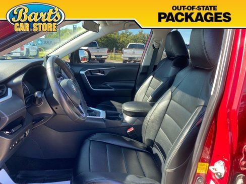 Used 2021 Toyota RAV4 XLE w/ XLE Grade Weather Package AWD/4WD image 25