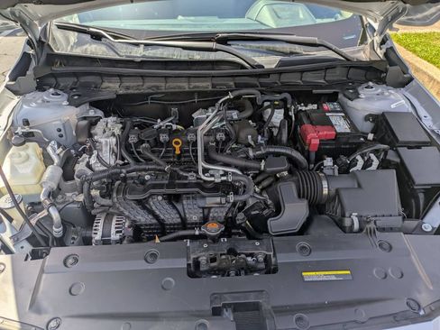 Used 2025 Nissan Altima 2.5 SR w/ SR Premium Package AWD/4WD image 35