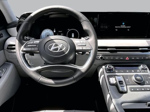 Used 2025 Hyundai Palisade SEL FWD image 6
