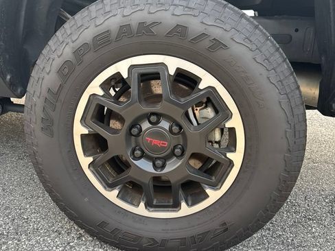 Used 2025 Toyota Tacoma TRD Off-Road w/ TRD Off Road Premium Package AWD/4WD image 5